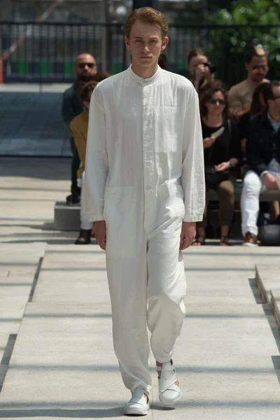 Look 5